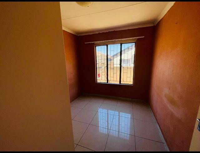 3 BEDROOM HOUSE FOR SALE IN SOSHANGUVE VV